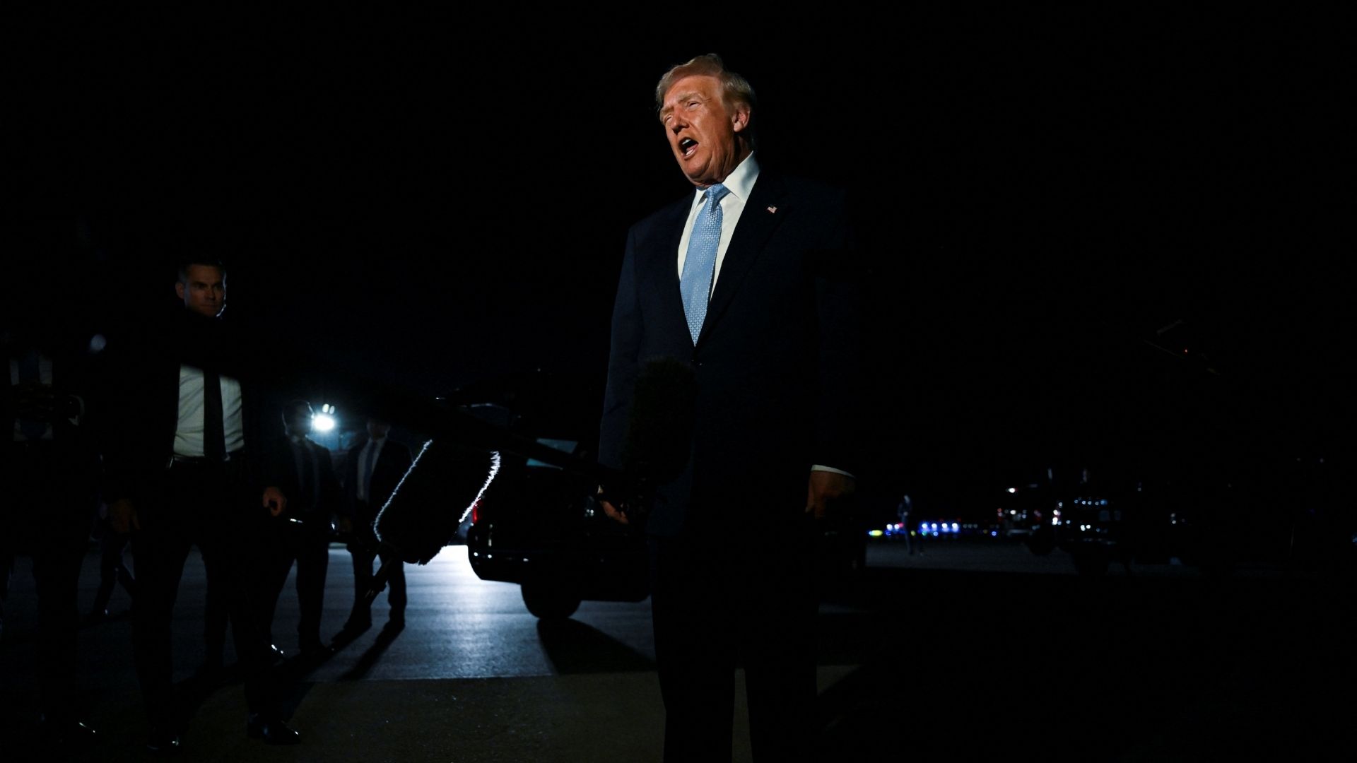 Es Posible que Tengamos Conversaciones con Maduro, dice Trump.