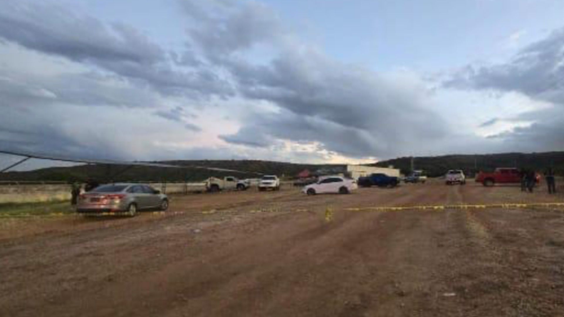 Localizan a 7 personas sin vida en las instalaciones del carril de acereras Santa Teresa, el cual se ubica a la altura del kilometro 2 de la Carretera Parral-Jimenez.