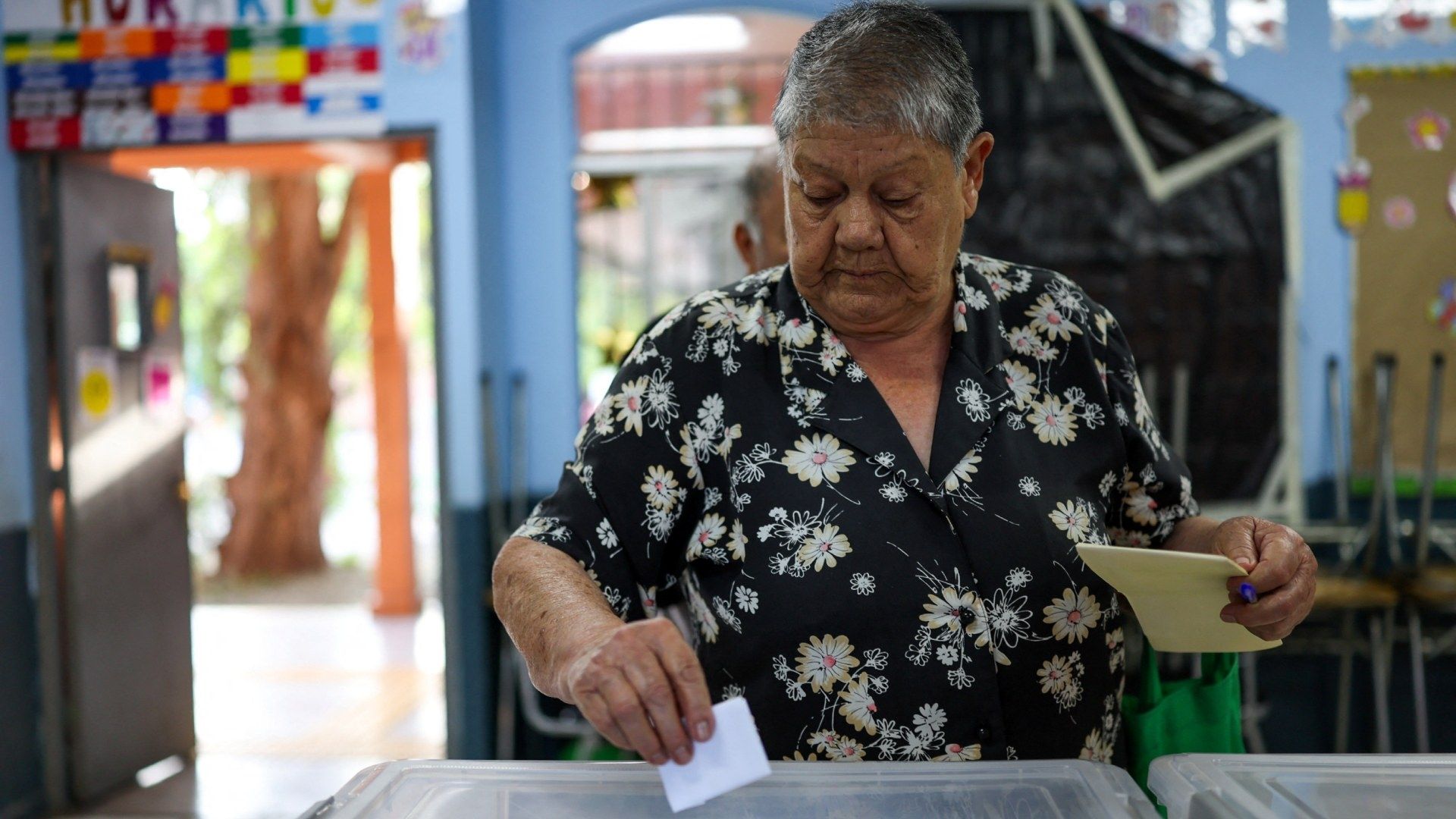 Inicia Elección Presidencial y Parlamentaria en Chile; 15 Millones Están Llamados a las Urnas