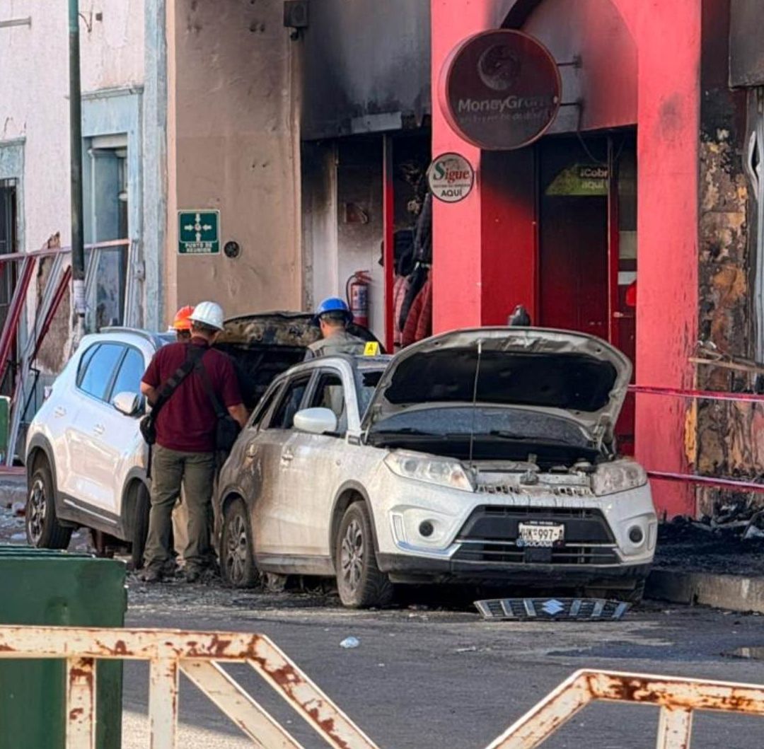 Bomberos que Participaron en Incendio de Waldo´s en Hermosillo Reciben Apoyo Psicológico