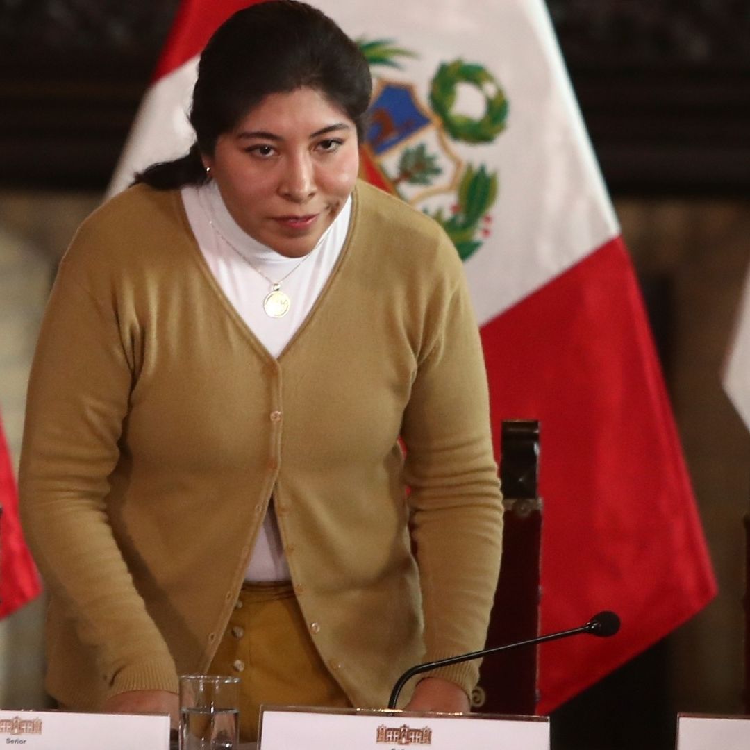 Perú "Demora" Salvoconducto a Betssy Chávez, Exprimera Ministra Asilada por México.