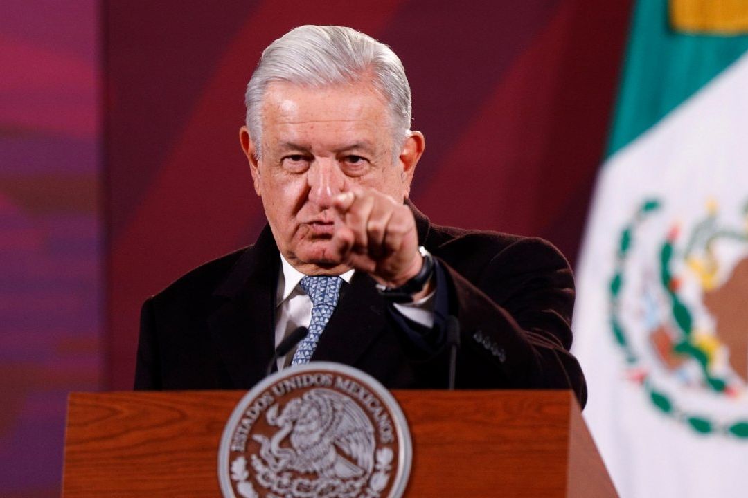 El presidente Andrés Manuel López Obrador presenta su mañanera desde Palacio Nacional