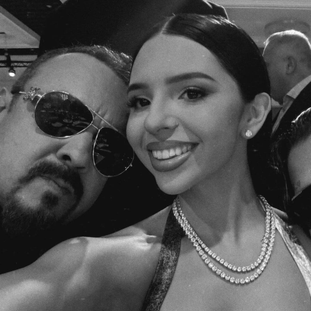 Latín Grammy 2025 Pone en Dilema a Ángela Aguilar: Su Papá Pepe o Christian Nodal