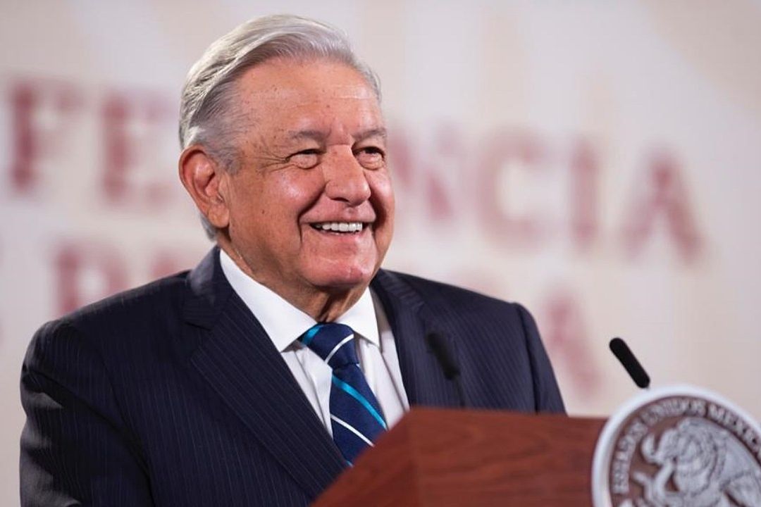 El presidente Andrés Manuel López Obrador presenta su mañanera desde Palacio Nacional