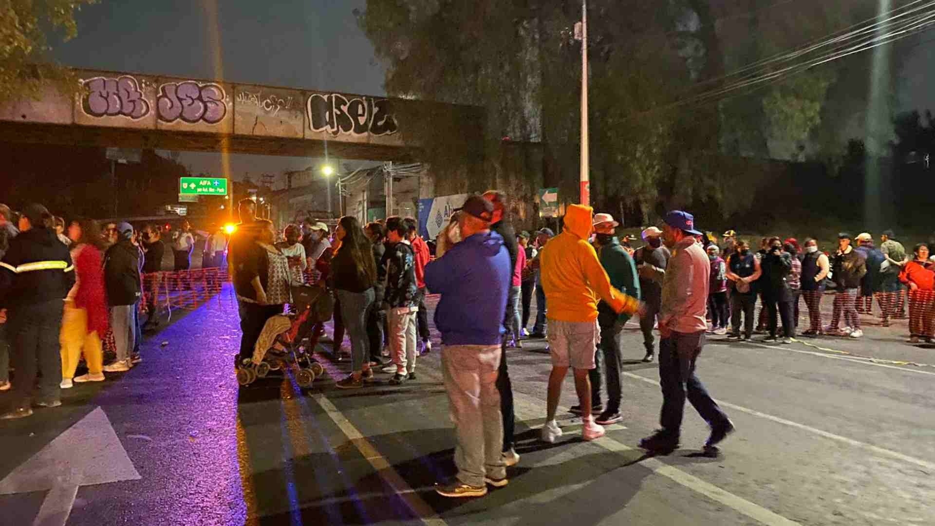 Bloqueo en Autopista México-Pachuca: Vecinos Denuncian Falta de Agua