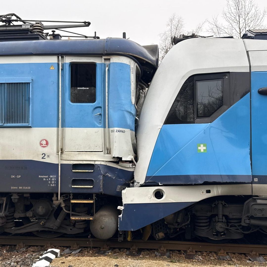 Video | Dos Trenes Chocan en República Checa: Se Reportan Al Menos 40 Heridos