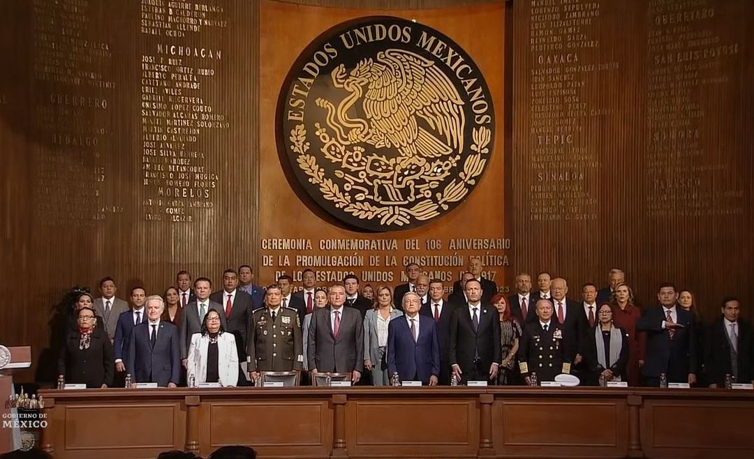 Presidente de México encabezó el 106 aniversario de la promulgación de la Constitución