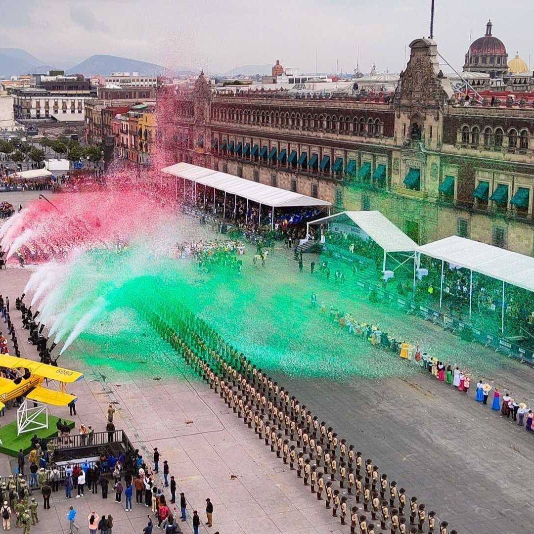 Qué evento hay en el Zócalo CDMX hoy 20 de noviembre 2025 a qué hora inicia espectáculo en vivo