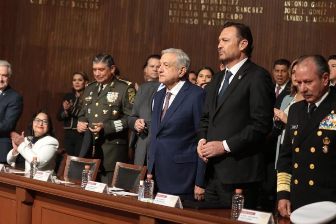 López Obrador dijo que le dio mucho gusto que la ministra Norma Piña no se pusiera de pie en el acto conmemorativo de la Constitución