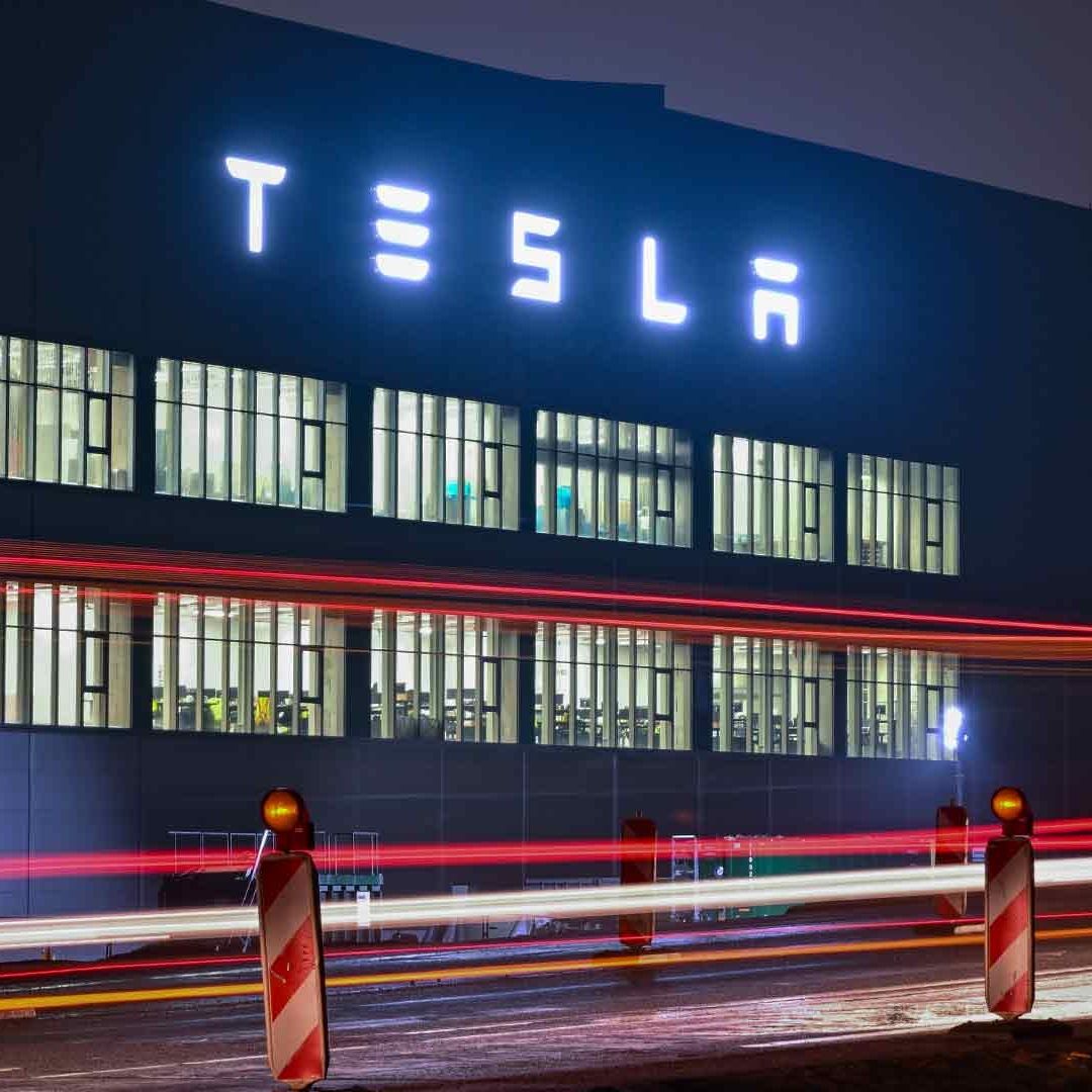 Tesla podría instalarse en Nuevo León o cerca del AIFA