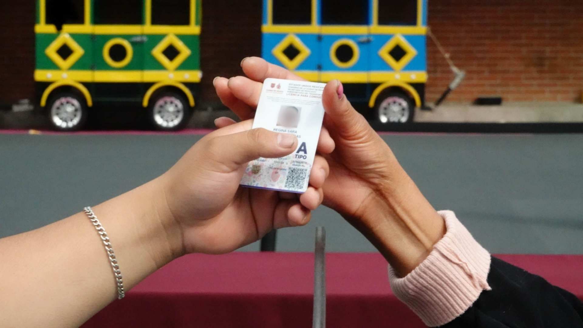 Conductores acuden a módulo de Semovi en CDMX para tramitar su licencia permanente. Foto: Cuartoscuro