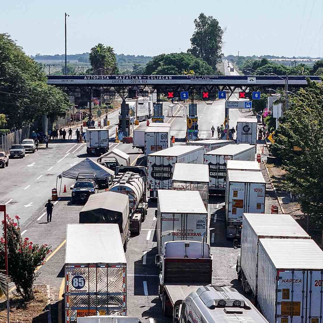 Bloqueo de productores agrícolas en la carretera Culiacán-Mazatlán el 25 de noviembre de 2025. Foto: Cuartoscuro