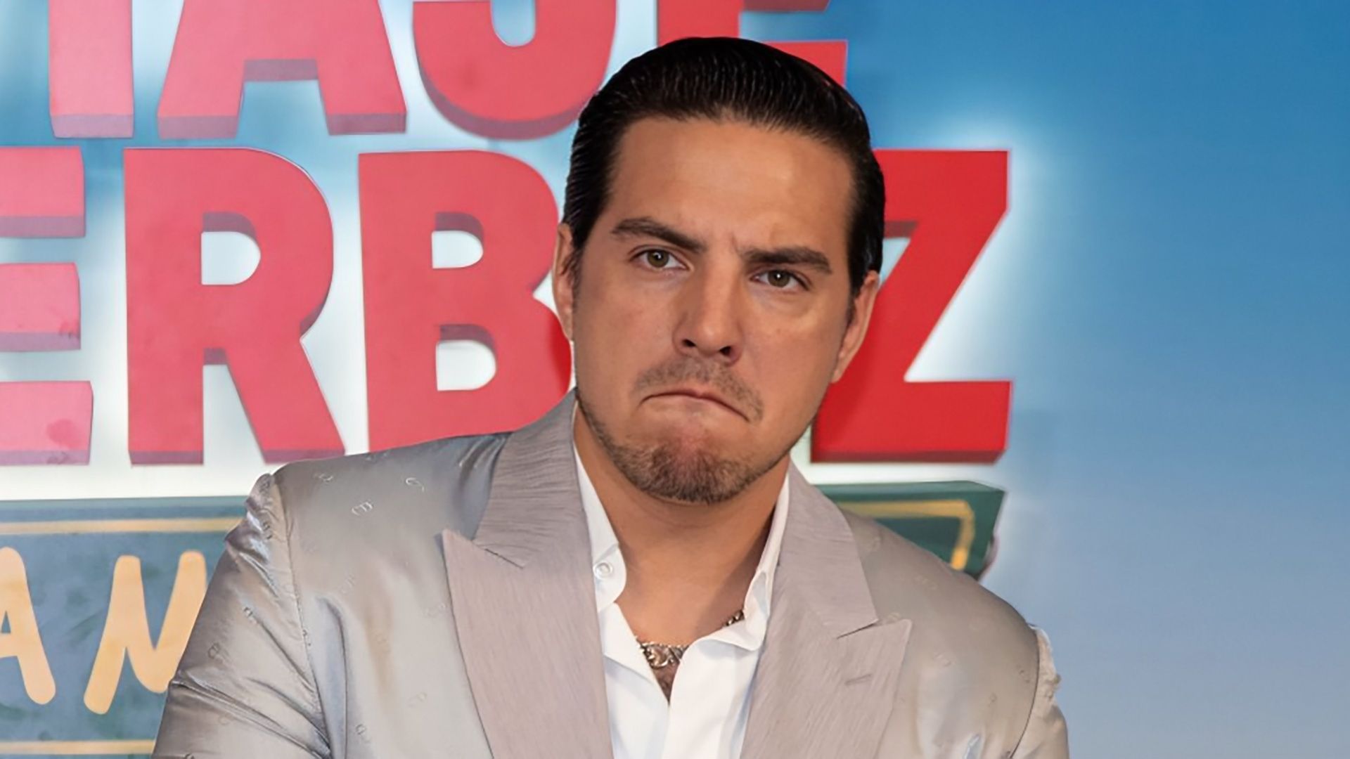 Vadhir Derbez