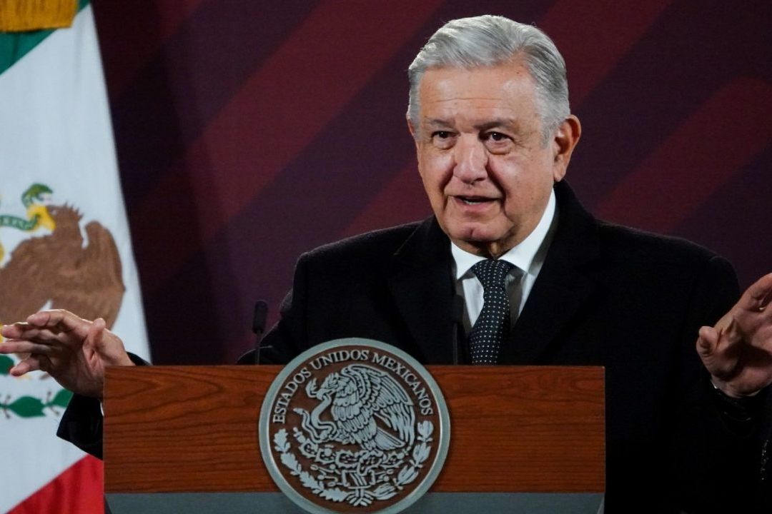 El presidente Andrés Manuel López Obrador presenta su mañanera desde Palacio Nacional