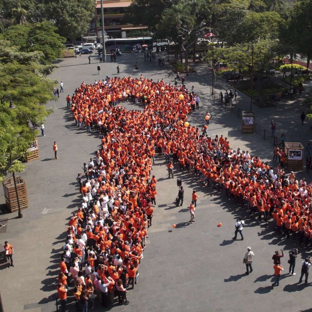 Qué Significa el Día Naranja y Por Qué Se Usa un Moño de este Color Se Celebra el 25 de Noviembre 2025