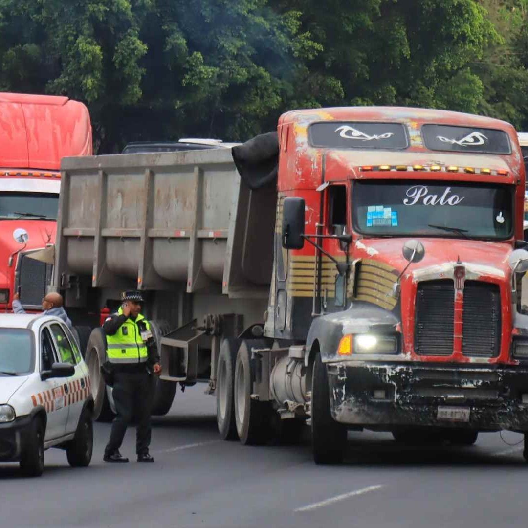 Bloqueos de transportistas en Edomex. Foto: Cuartoscuro