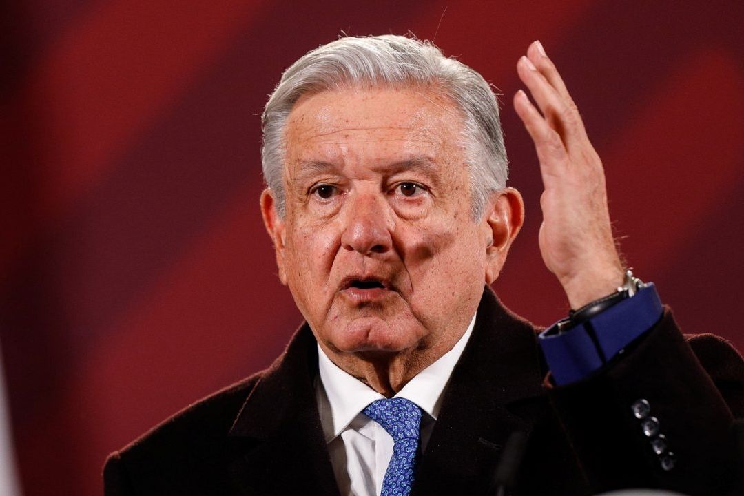 El presidente Andrés Manuel López Obrador presenta su mañanera desde Palacio Nacional