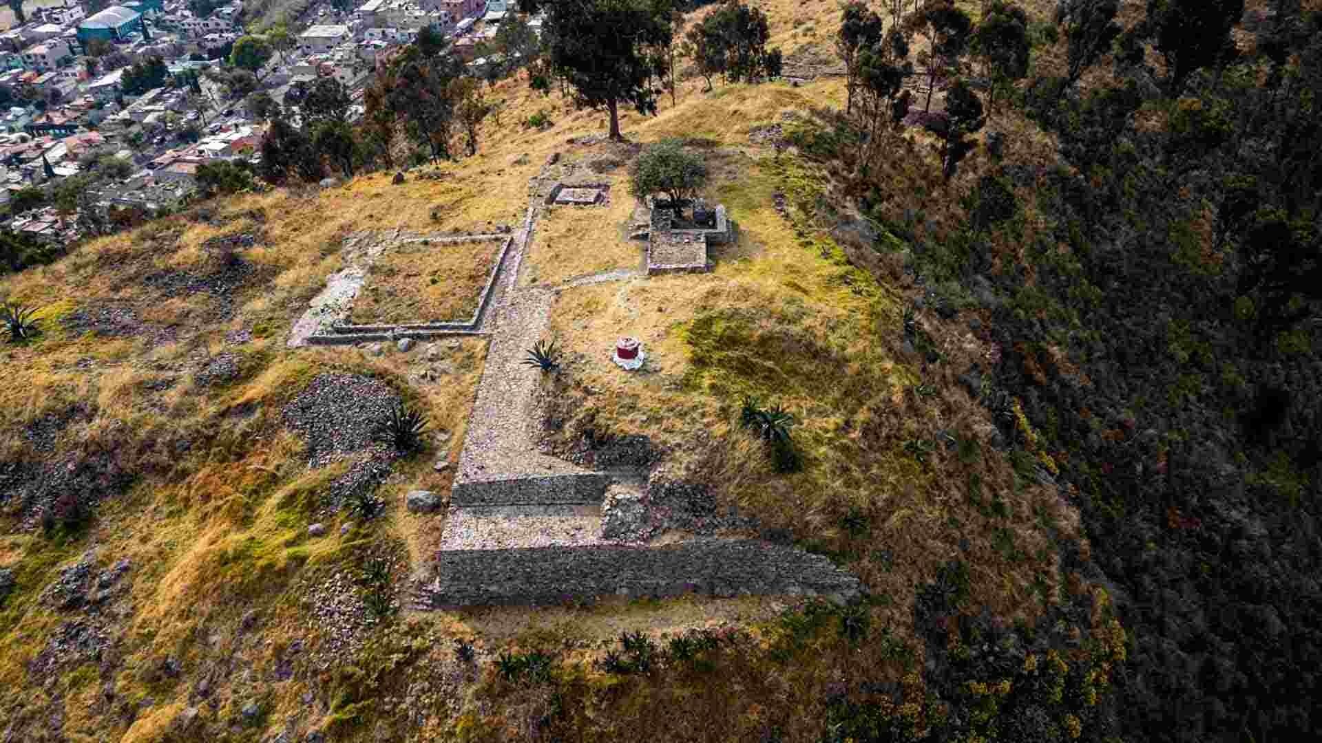 Excavaciones en el cerro del dios Tolo en Toluca