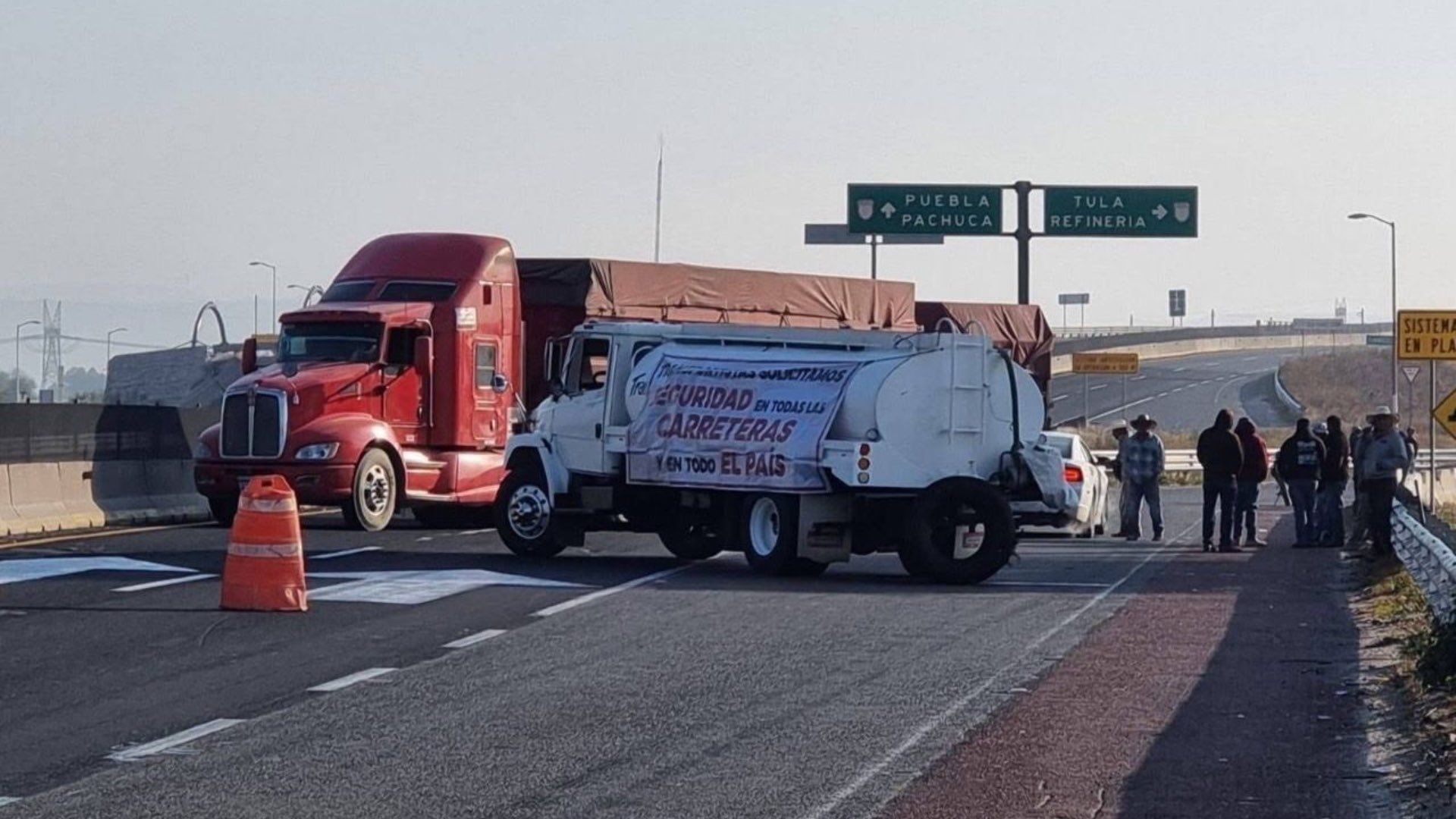 Cierre Arco Norte por Manifestación de Transportistas Agricultores en Hidalgo Puebla Tramo Sanctorum Texmelucan