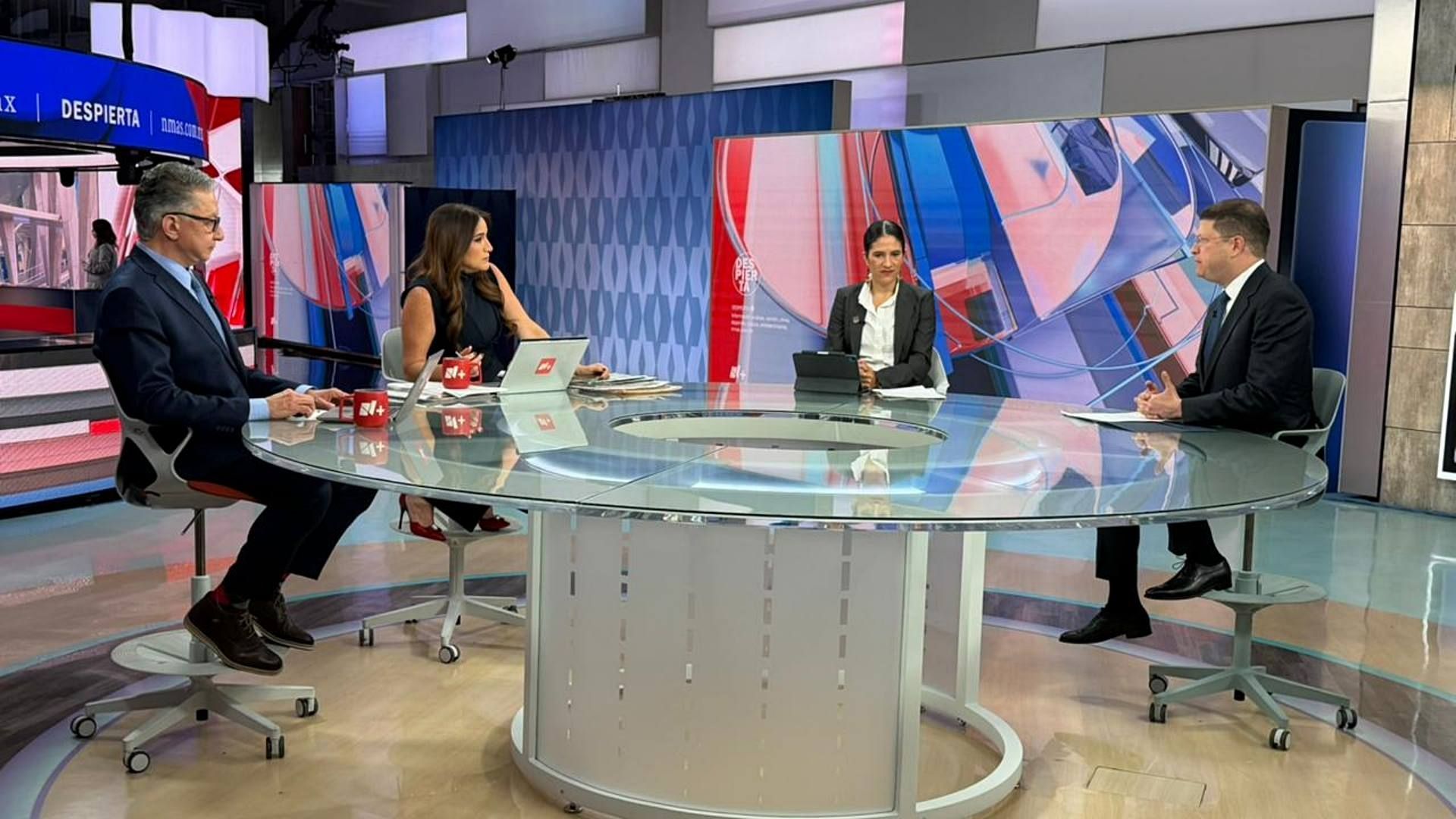 Pablo Vázquez y Bertha Alcalde en entrevista en Despierta. Foto: N+