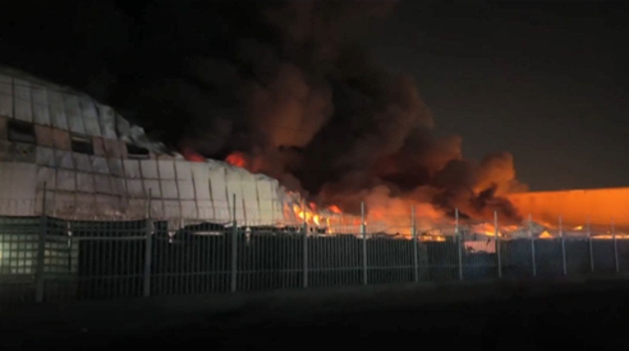 Se Incendia Nave Industrial en Tlaquepaque