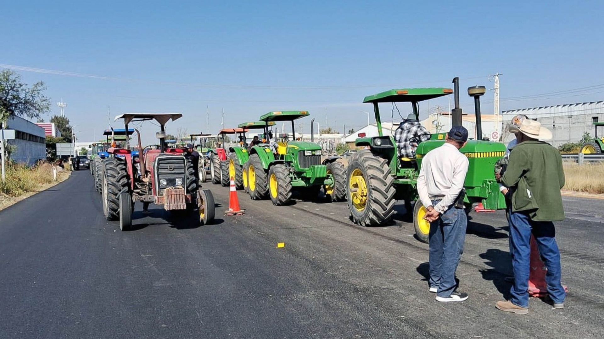 Los movimientos campesinos que participarán en el megabloqueo solicitan que el Estado mexicano reconozca y fortalezca la agricultura nacional.