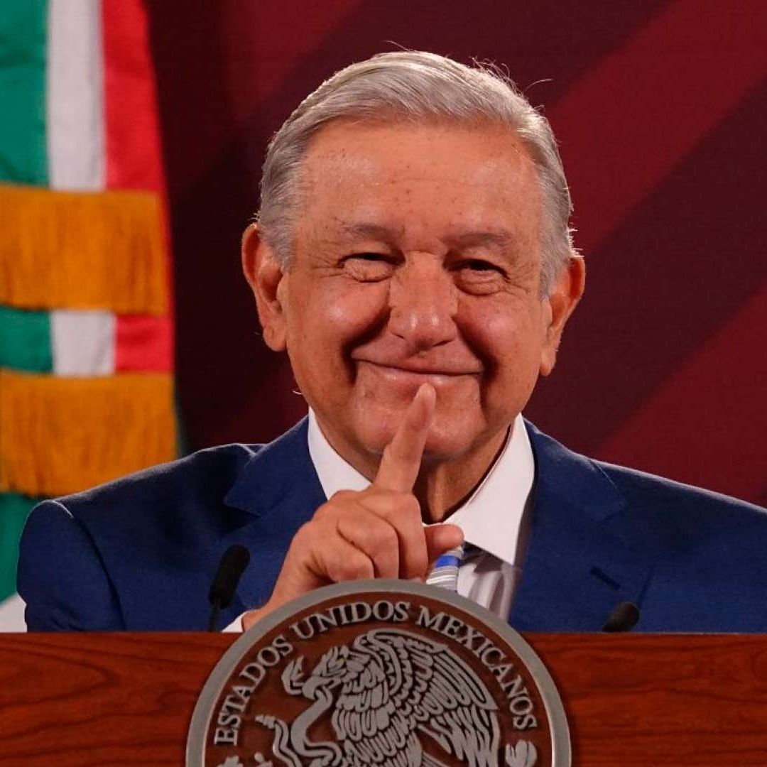 El presidente Andrés Manuel López Obrador presenta su mañanera desde Palacio Nacional