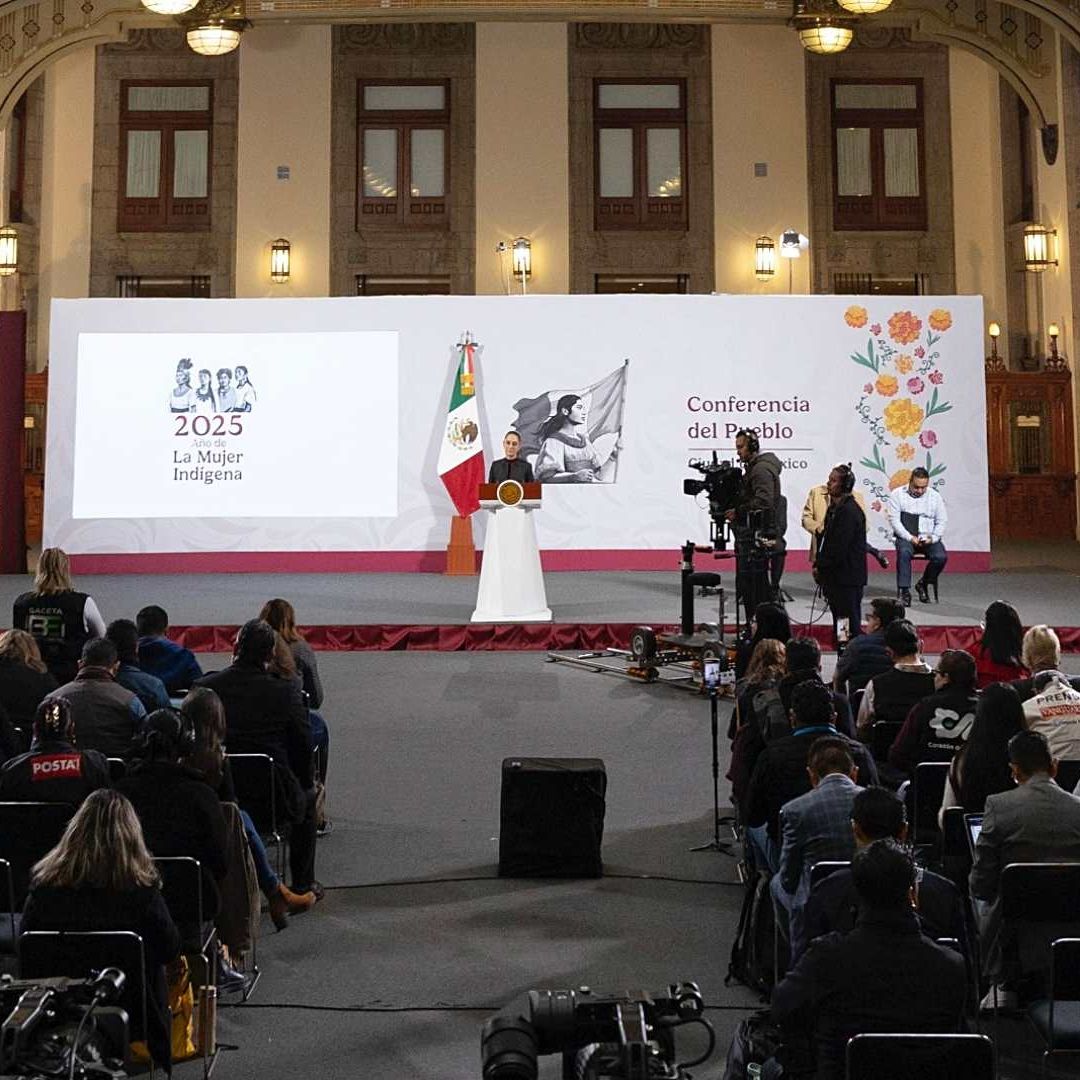 Claudia Sheinbaum durante conferencia de prensa en Palacio Nacional