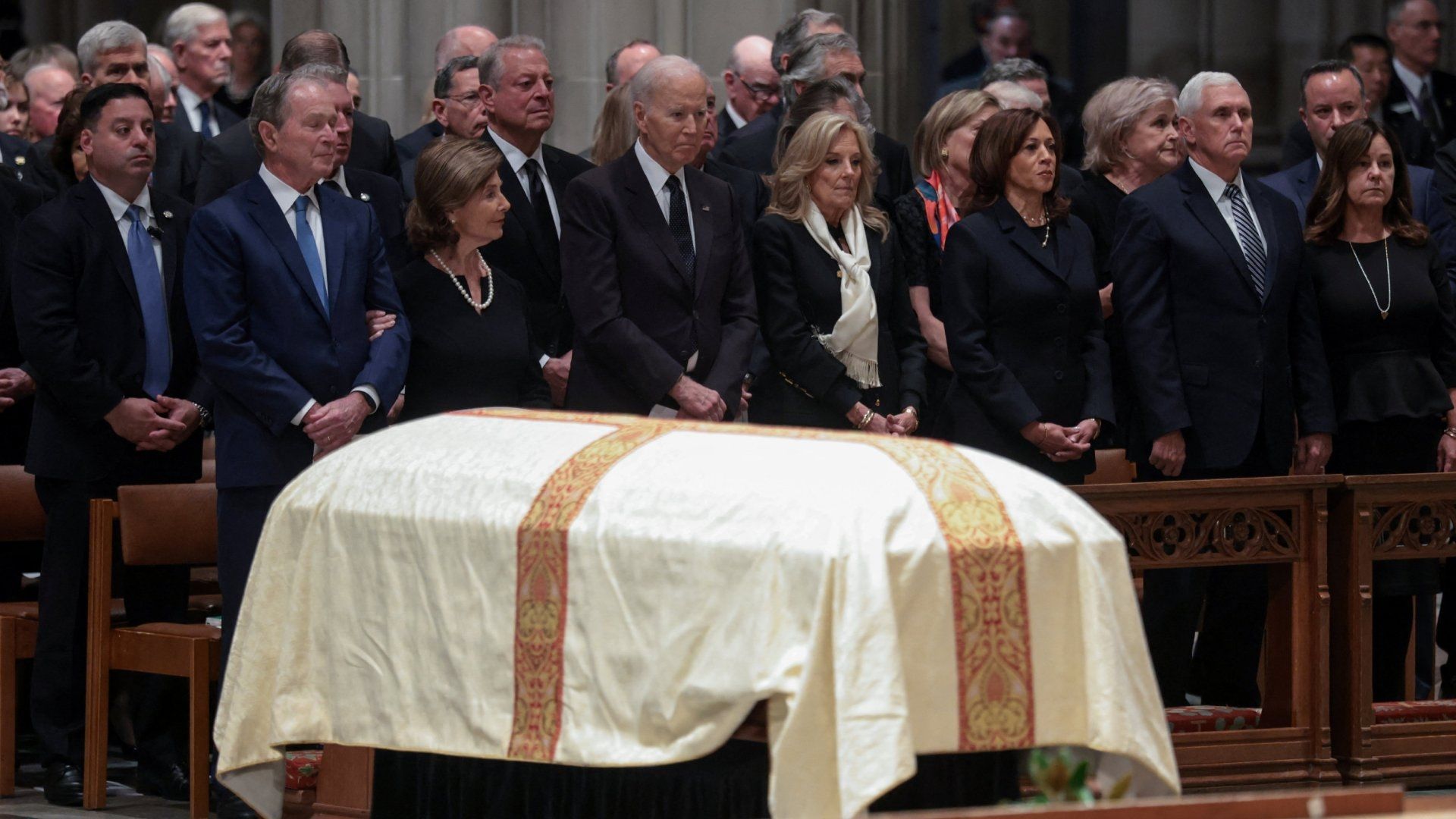 ¿Trump No Fue Invitado a Funeral de Dick Cheney? Fueron Expresidentes, Republicanos y Demócratas