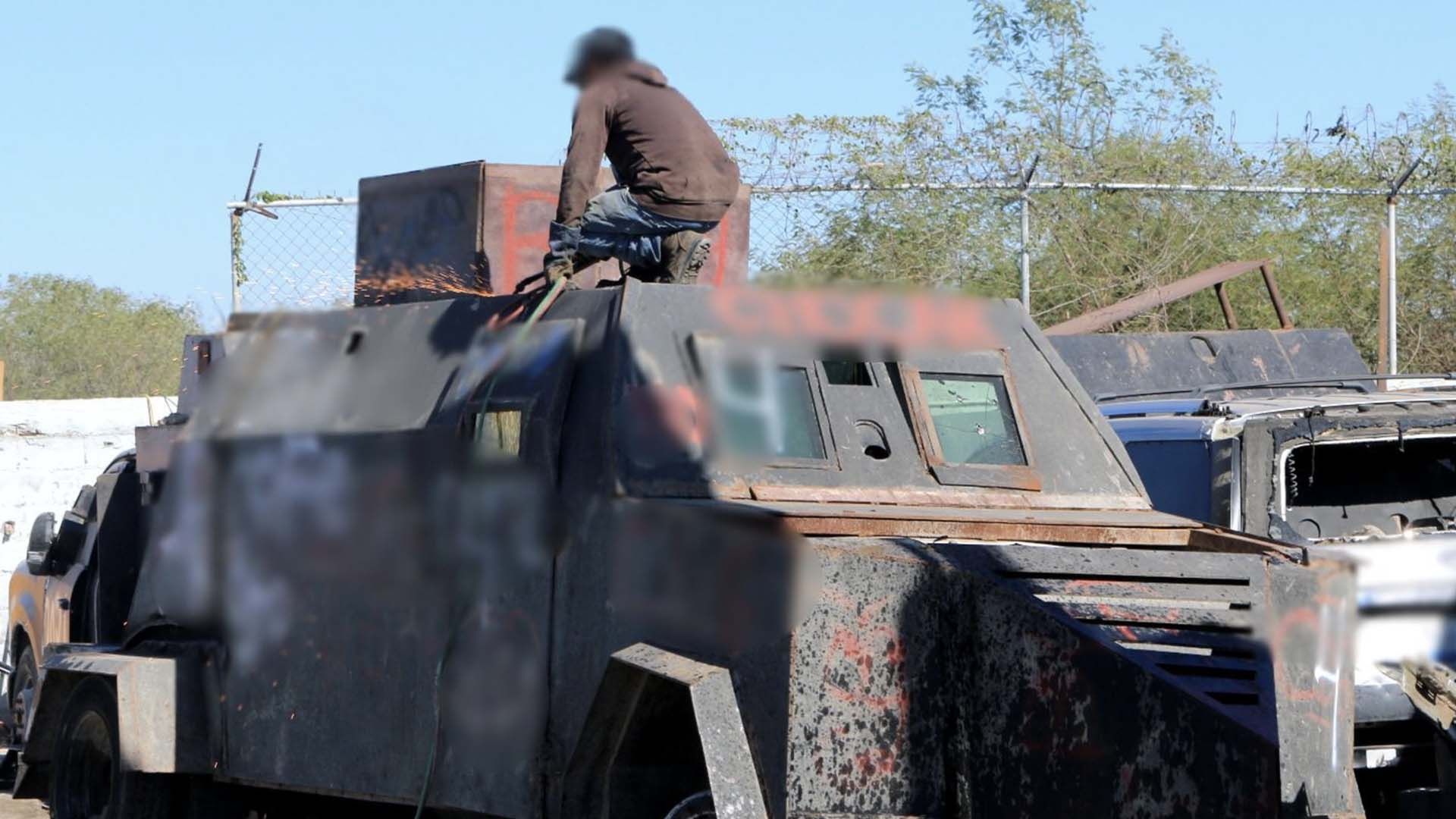 FGR Destruye 22 Camionetas Tipo "Monstruo" Decomisadas en Tamaulipas