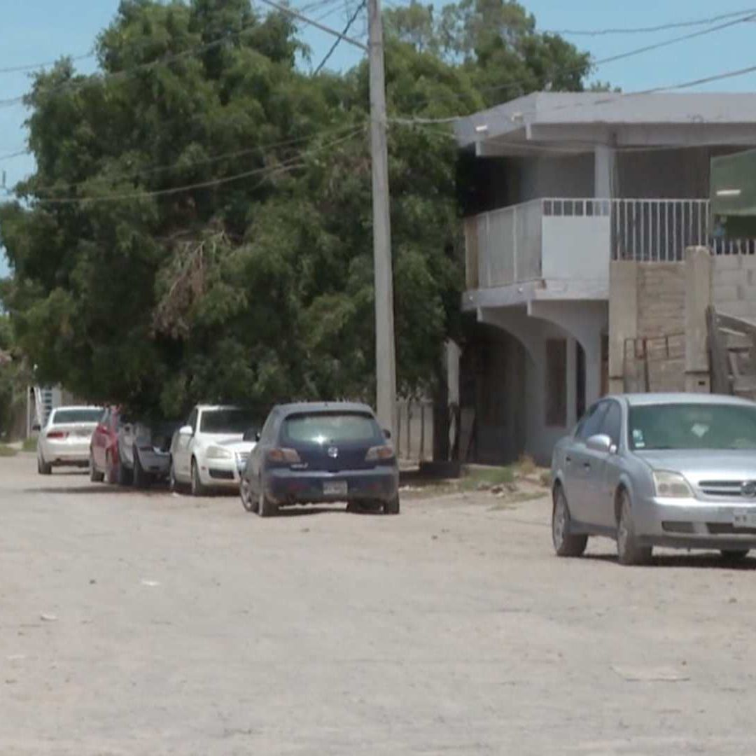 Madre y Padrastro Detenidos por Amenazar a Sus Hijos con Arma Blanca en la Costa de Hermosillo