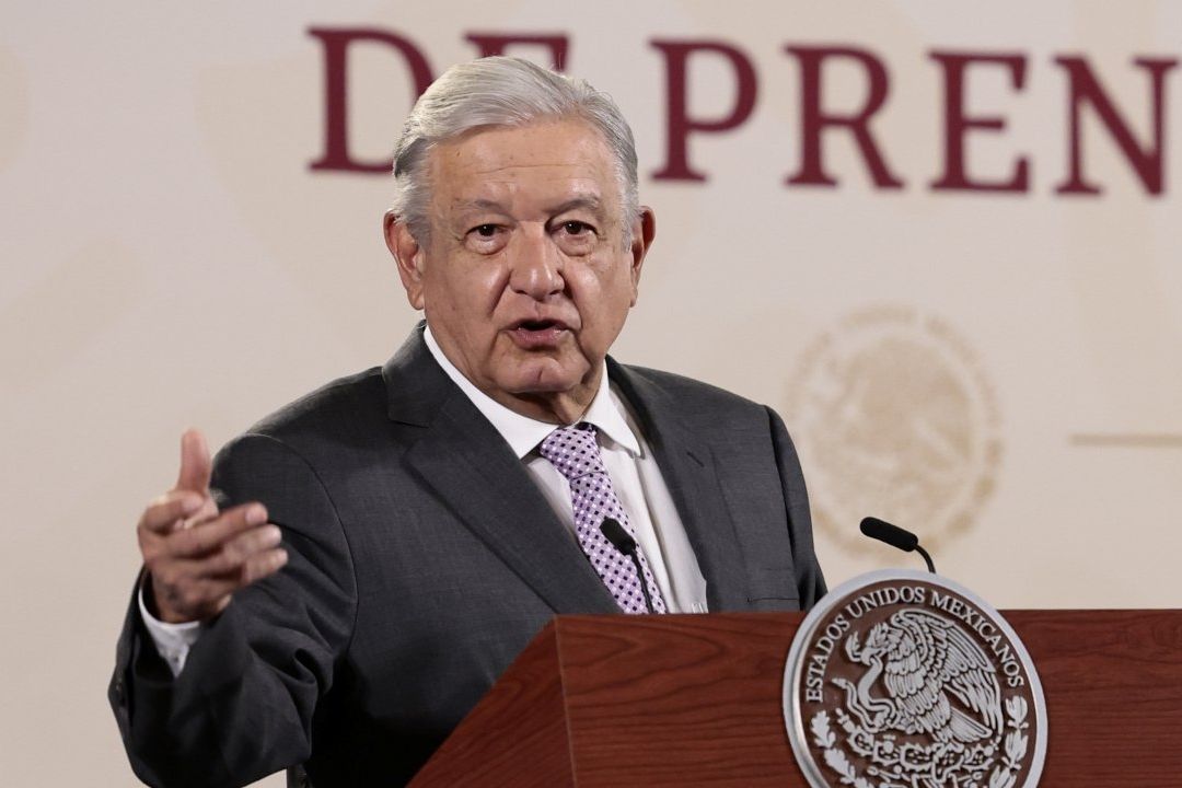 El presidente Andrés Manuel López Obrador presenta su mañanera desde Palacio Nacional