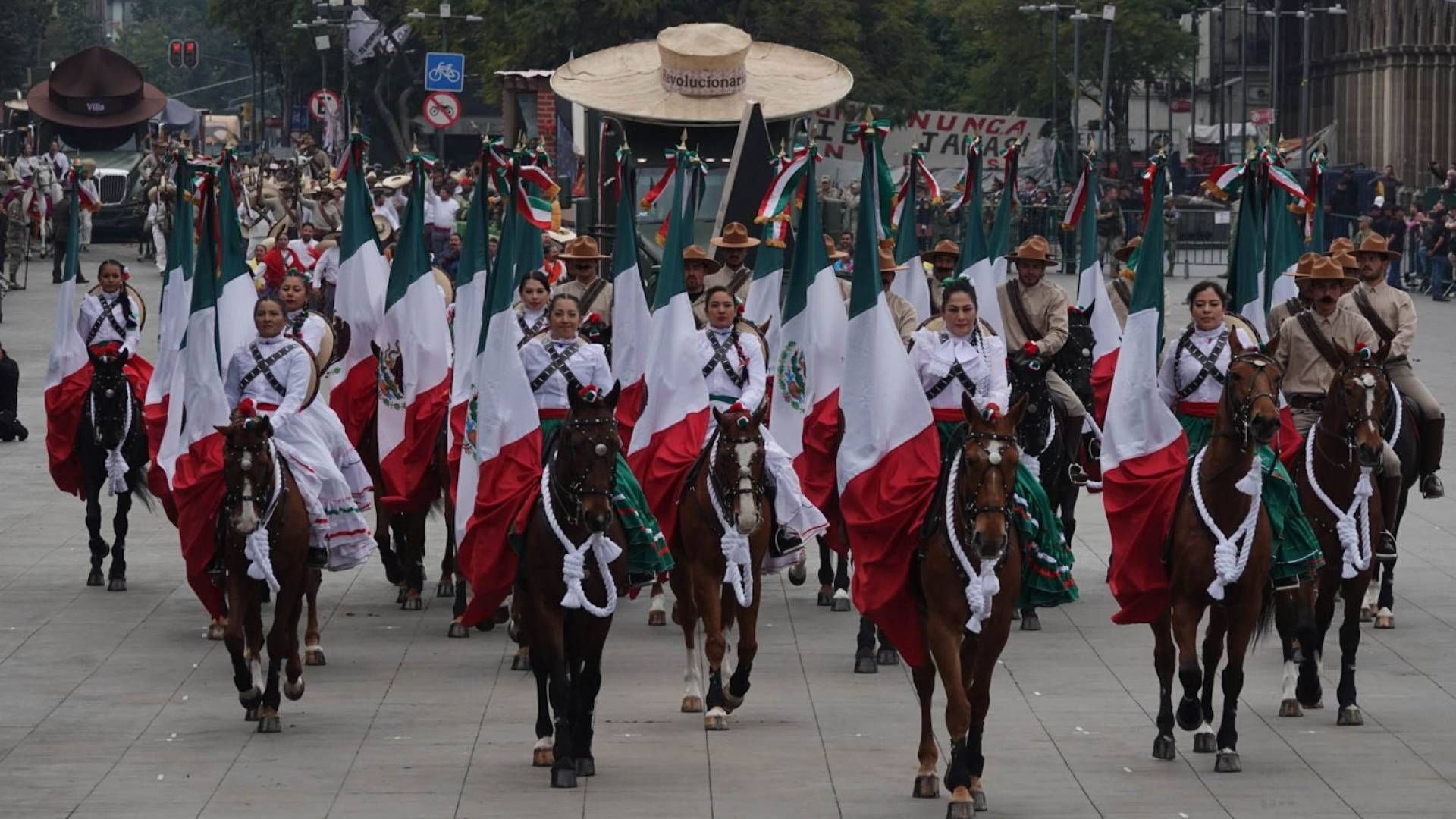 Cuánto Dura el Desfile Hoy 20 de Noviembre 2025 A Qué Hora Acaba el Recorrido por Revolución Mexicana