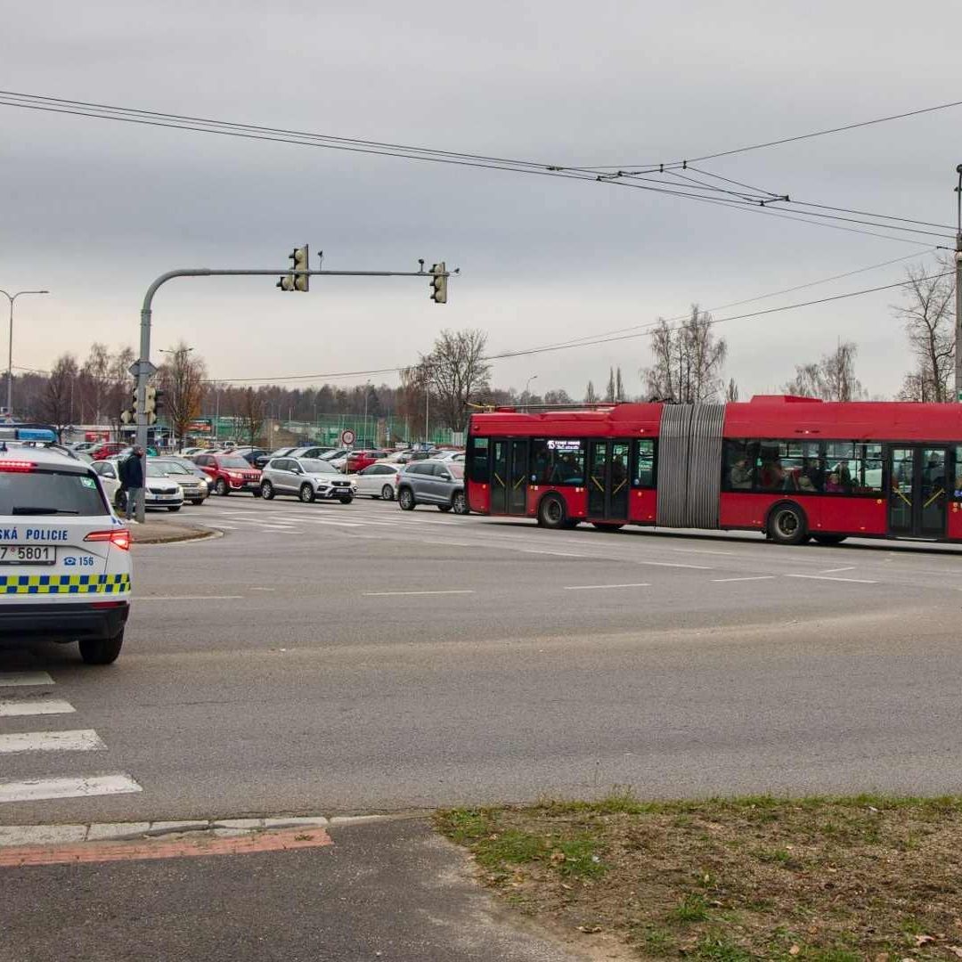Patrullas en zona de accidente de trenes