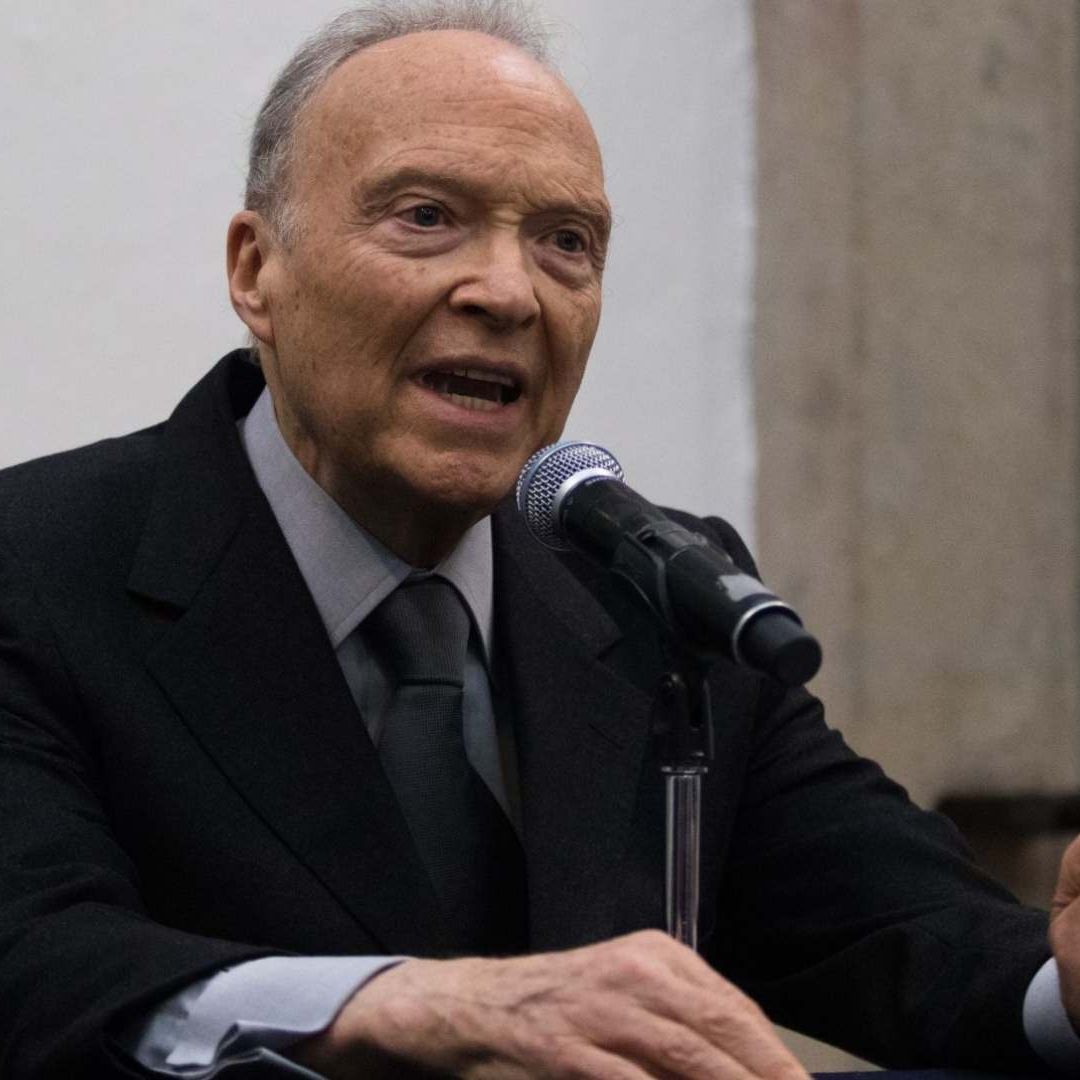 AMLO destaca reaparición de Alejandro Gertz Manero