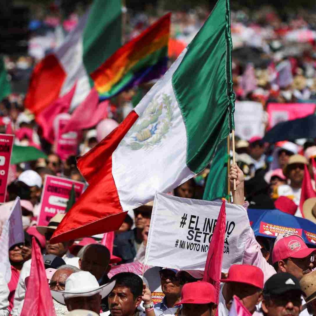 Desde el Zócalo, Llaman a la SCJN a Frenar Plan B