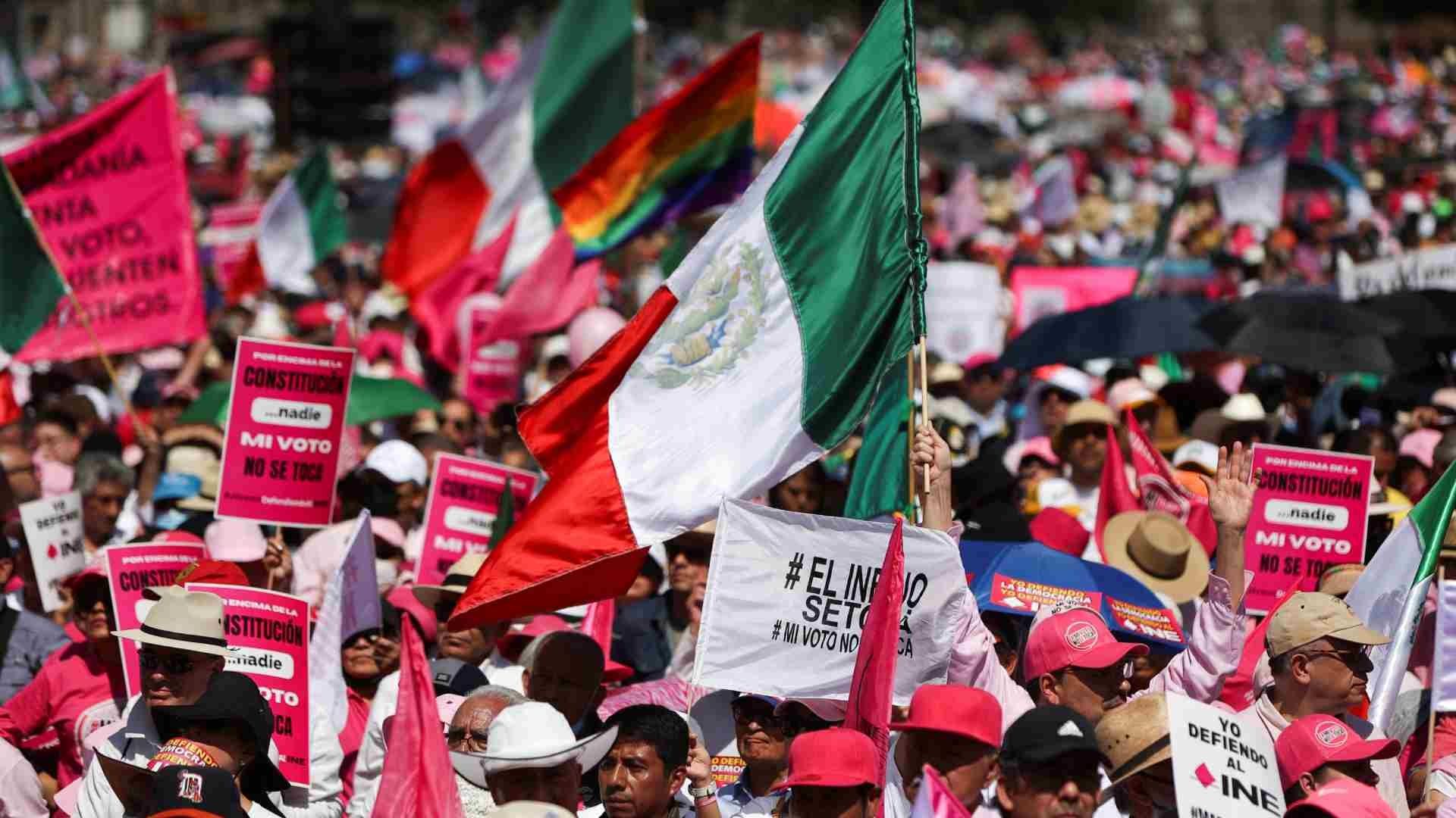 Desde el Zócalo, Llaman a la SCJN a Frenar Plan B