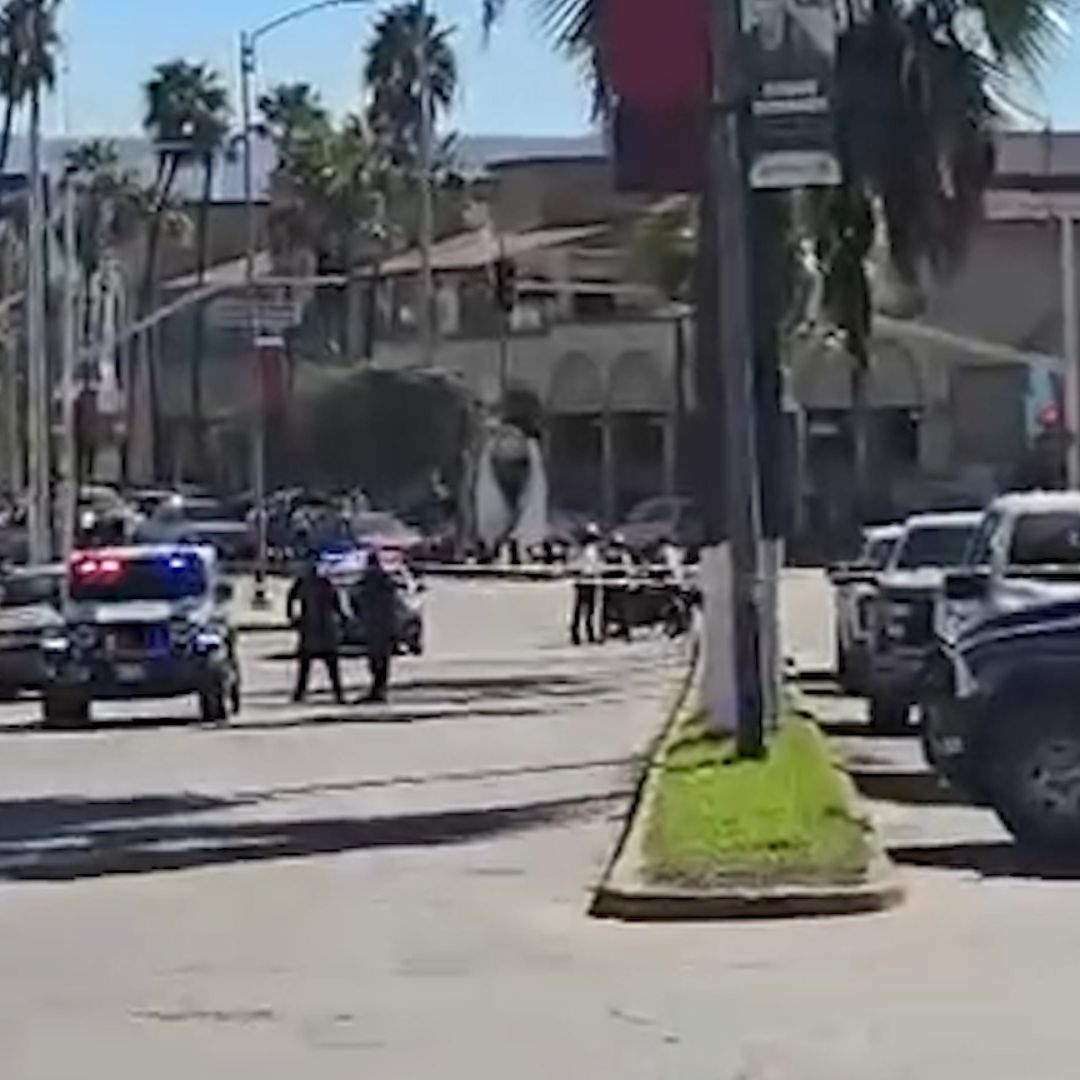Una Persona Sin Vida y Un Herido tras Ataque Armado en Plaza Comercial de Ensenada