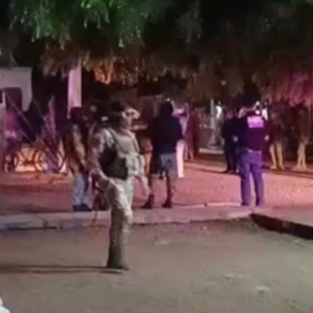 Hombre Fue Acribillado a Balazos Dentro de un Domicilio por Sujetos Armados en Ciudad Obregón