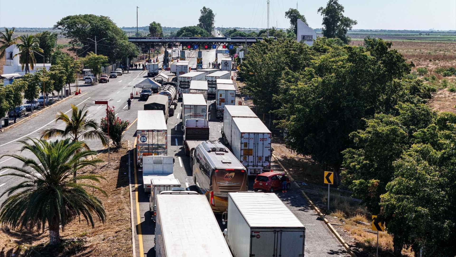 Bloqueo en carretera de Culiacán, Sinaloa, del 25 de noviembre 2025