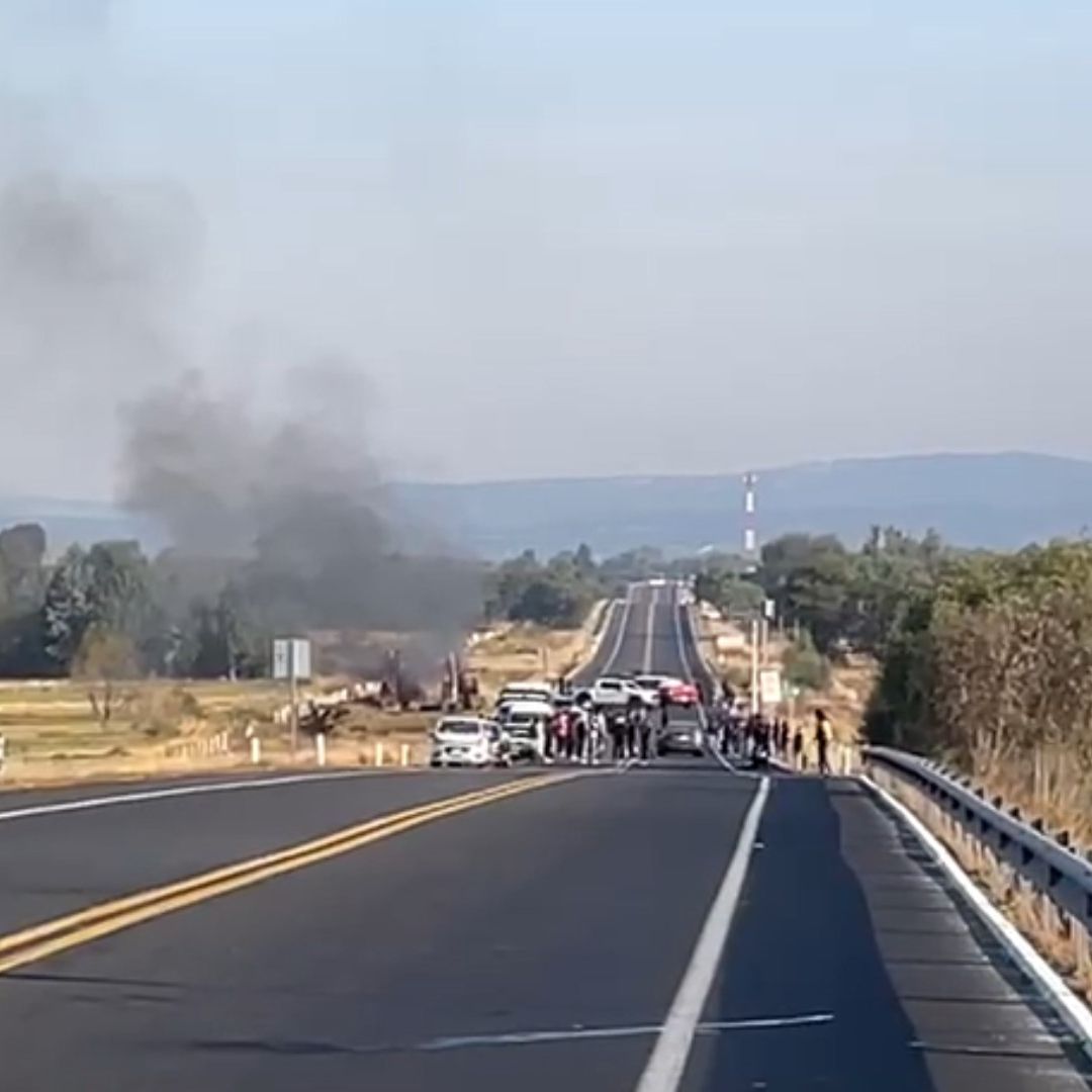 Bloqueo y Cierre Total de la Autopísta Puebla Tlaxcala por Manifestación en San Francisco Ocotlán