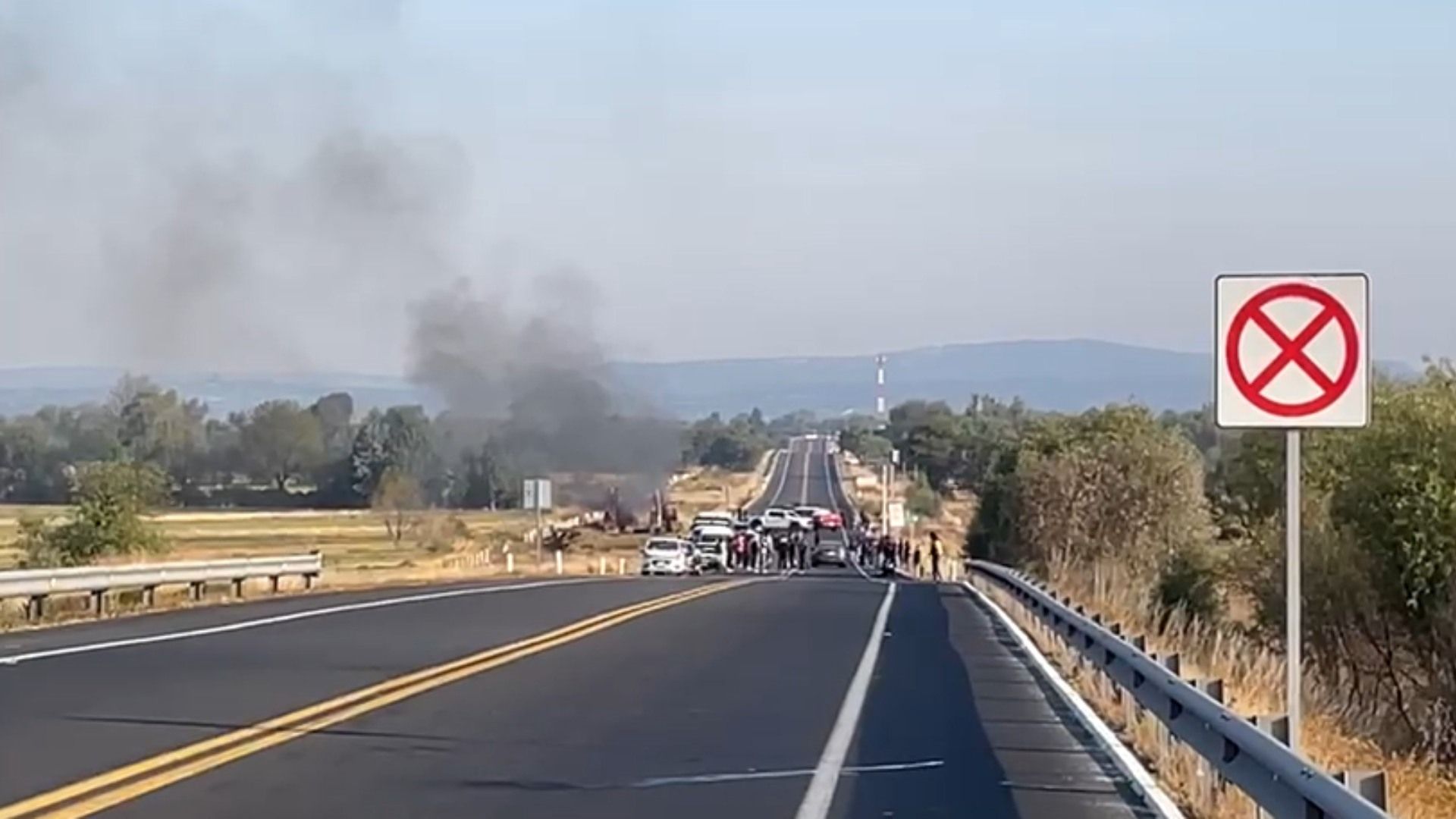 Bloqueo y Cierre Total de la Autopísta Puebla Tlaxcala por Manifestación en San Francisco Ocotlán