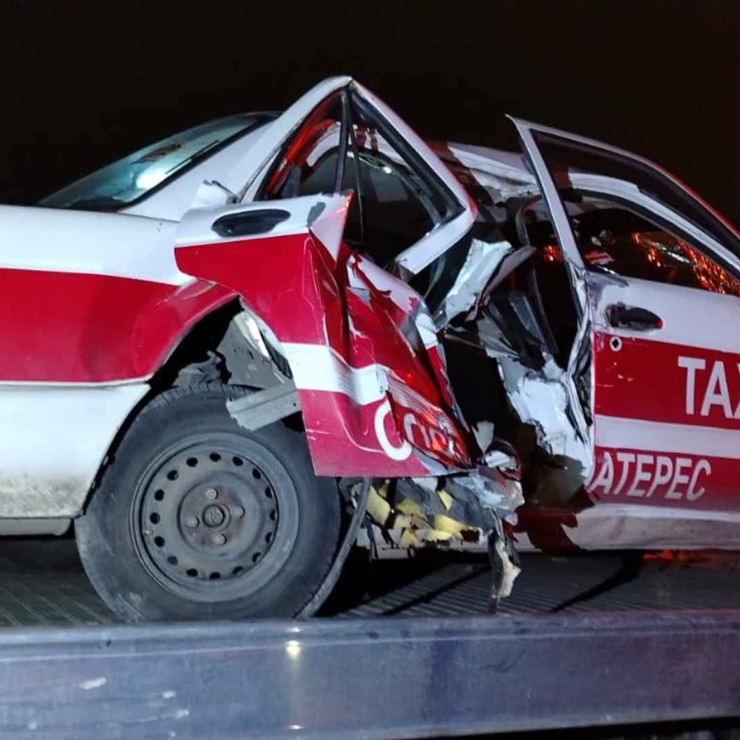 Taxista Vuelca Con su Vehículo en la Autopista Córdoba Puebla a la Altura de Río Blanco Veracruz
