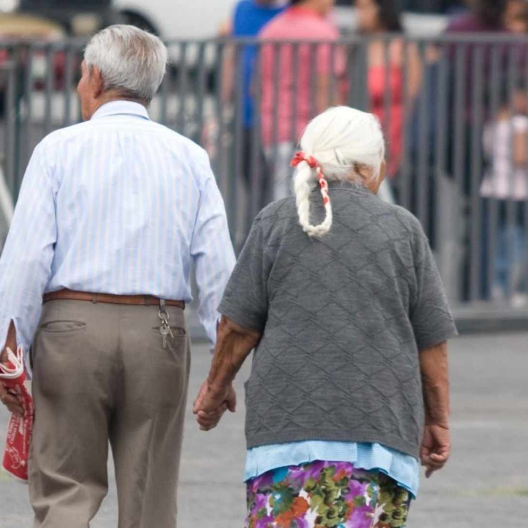 CDMX: Reclutan a adultos mayores para cobrar extorsiones