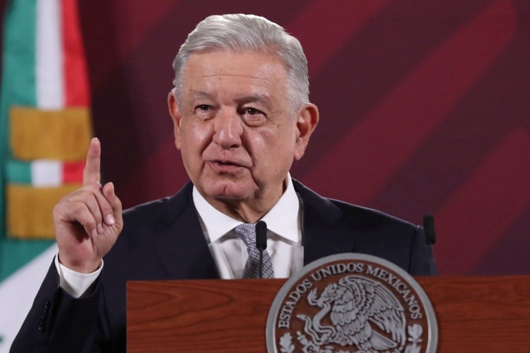 El presidente Andrés Manuel López Obrador presenta su mañanera desde Palacio Nacional
