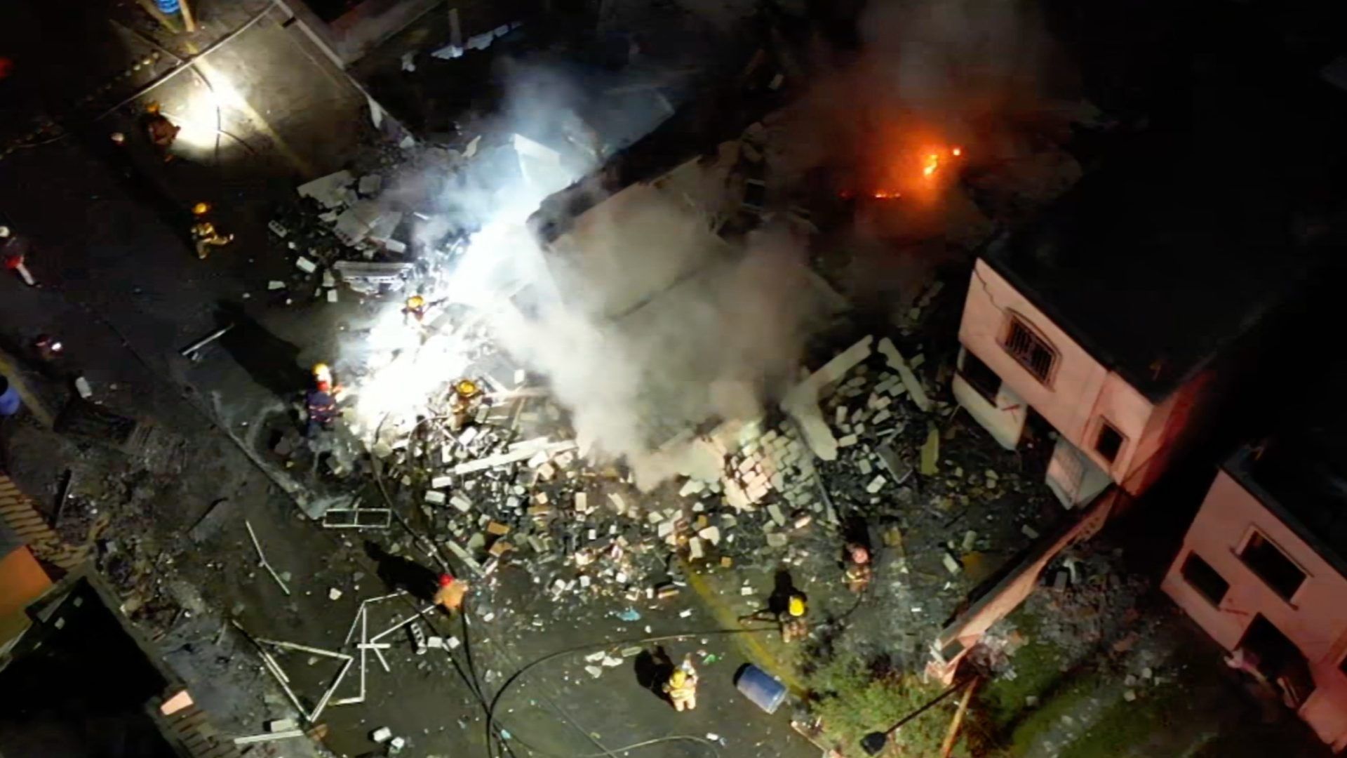 Casas afectadas por explosión en colonia Los Olmos, Pesquería