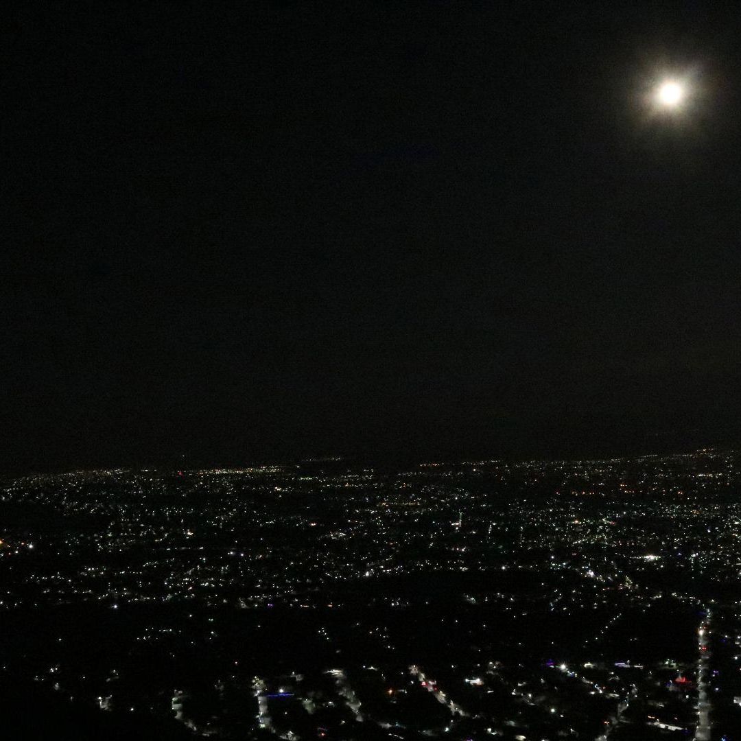 Calendario Lunar Diciembre 2025: Fecha Última Superluna del Año y Otras Fases Mes