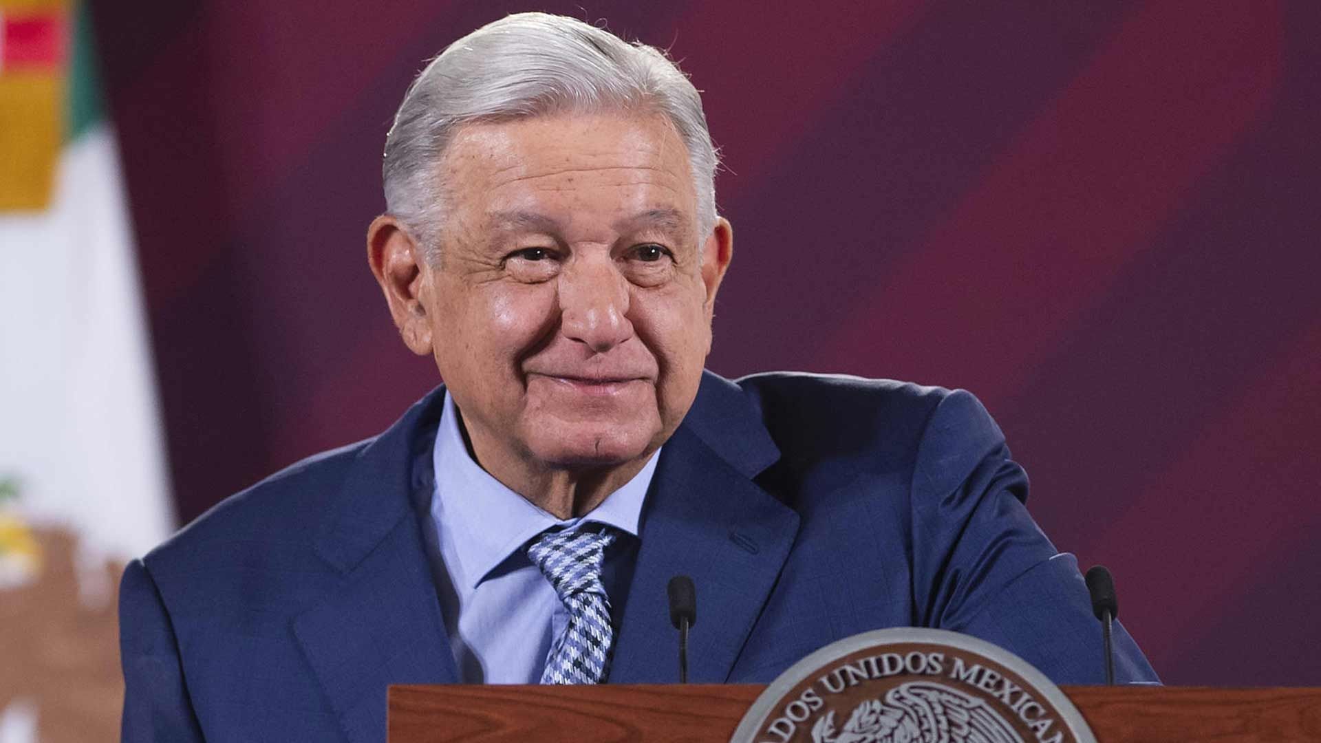 El presidente AMLO ofrece su conferencia mañanera un día después de la marcha por su Informe de Gobierno