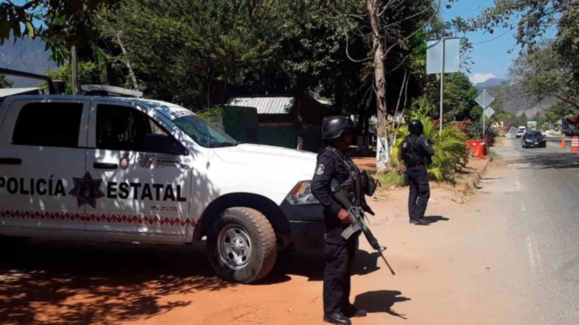 Durante el operativo también fueron detenidas seis personas por faltas administrativas y fueron asegurados dos vehículos