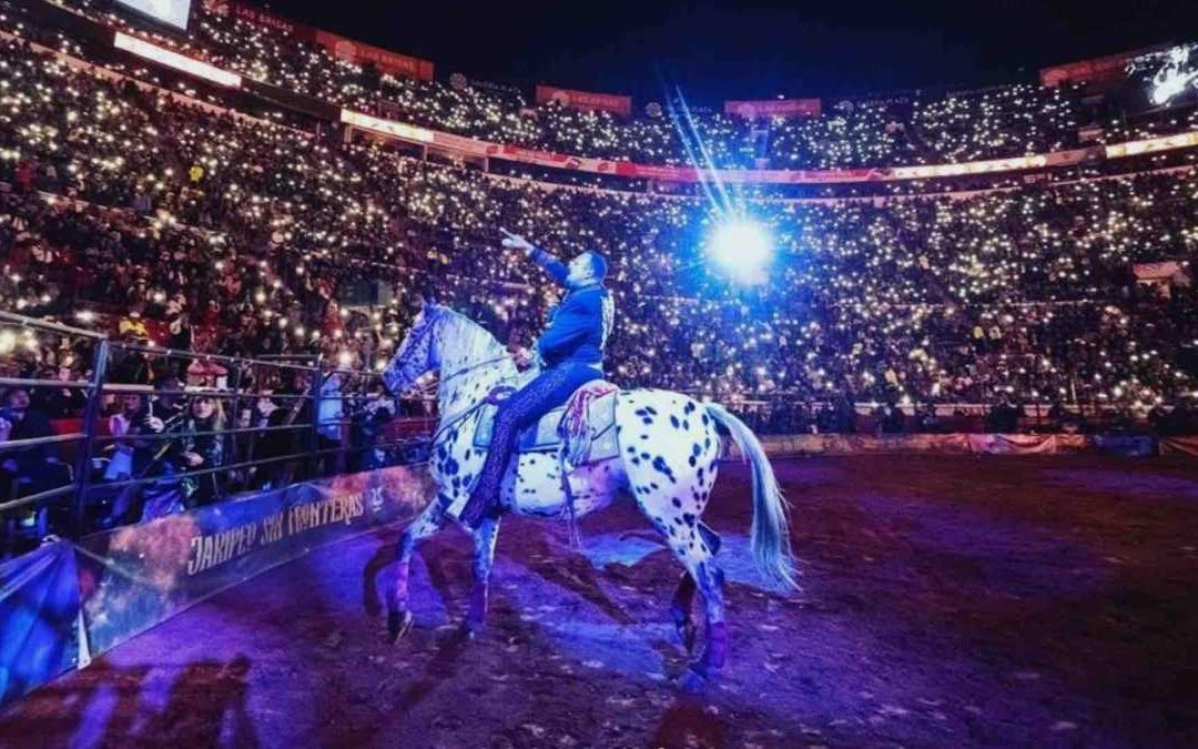 Pepe Aguilar pidió chiflido para sus detractores en la México